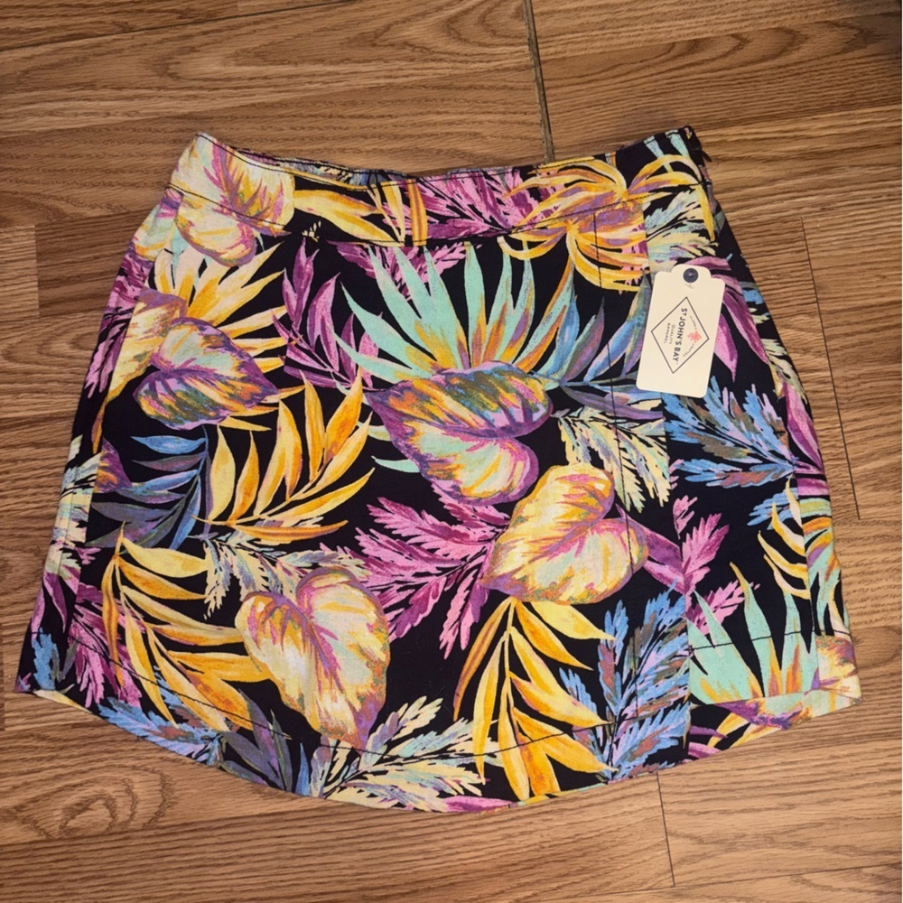 St. Johns Bay Palm Skort Size 6